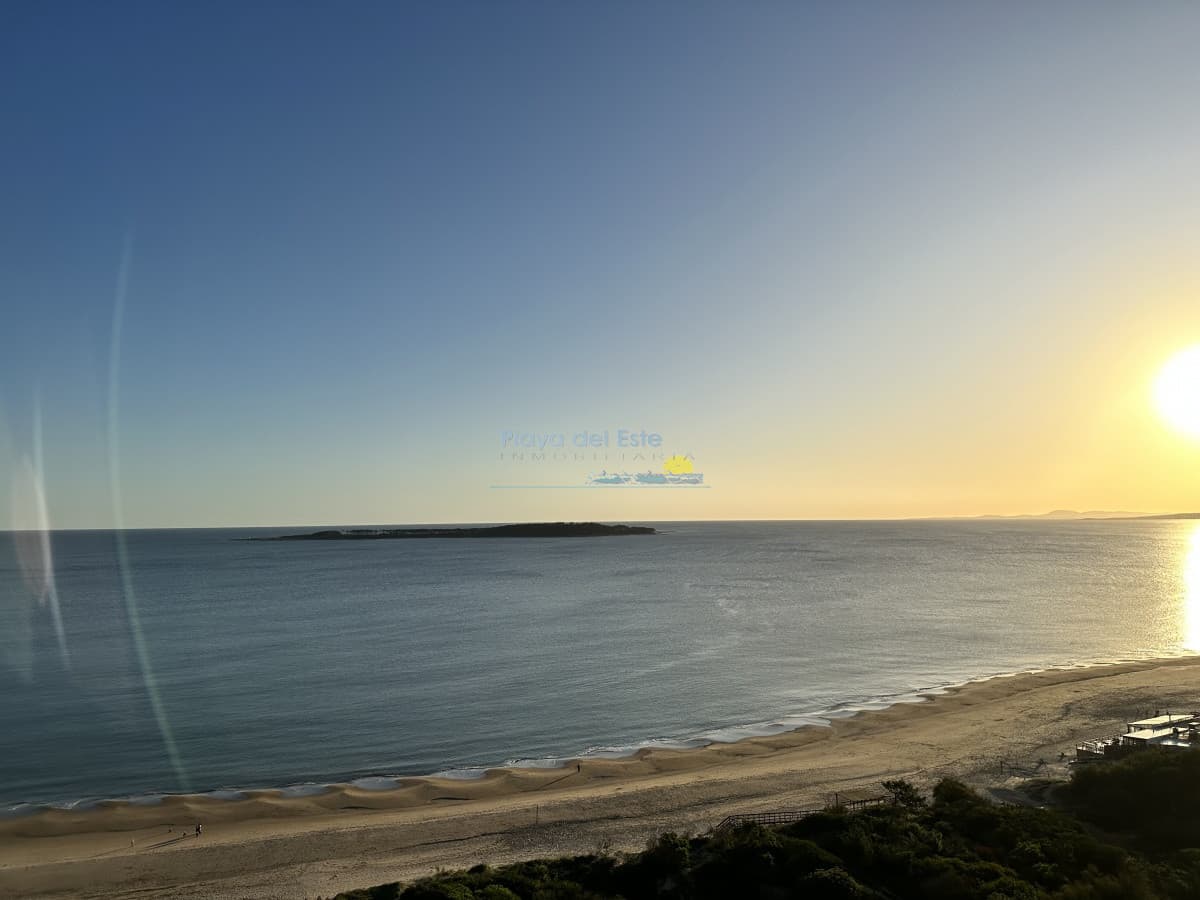 Penthouse primera linea mansa - Inmobiliaria Playa del Este
