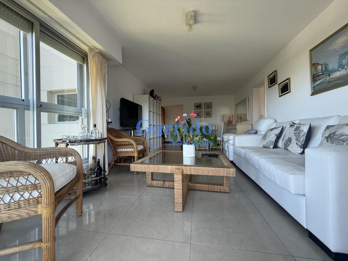 Apartamento Roosevelt 2 dormitorios con vista