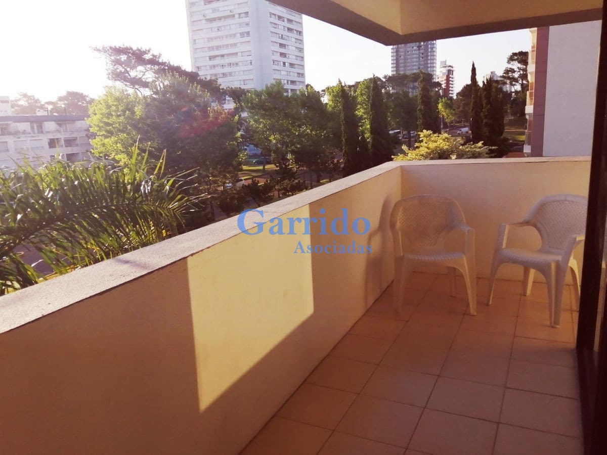 Alq Invernal, Roosvelt, Dormitorio, Baño Y Garaje Ref 1467