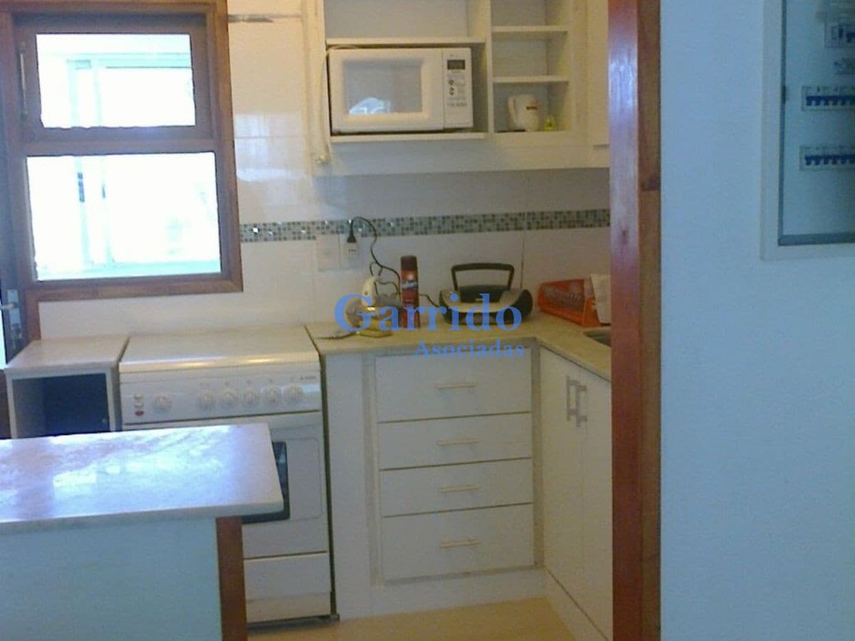 Alq Anual Apto De 2 Dor, 2 B, Parada 14 Ref 1292