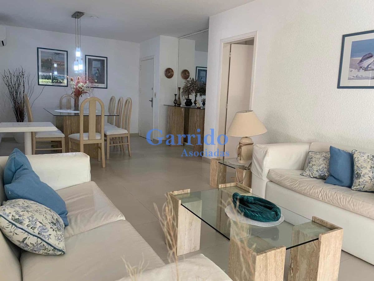 Alquilo Anual Apto 3 Dorm, Terraza C Parrillero Ref  1513