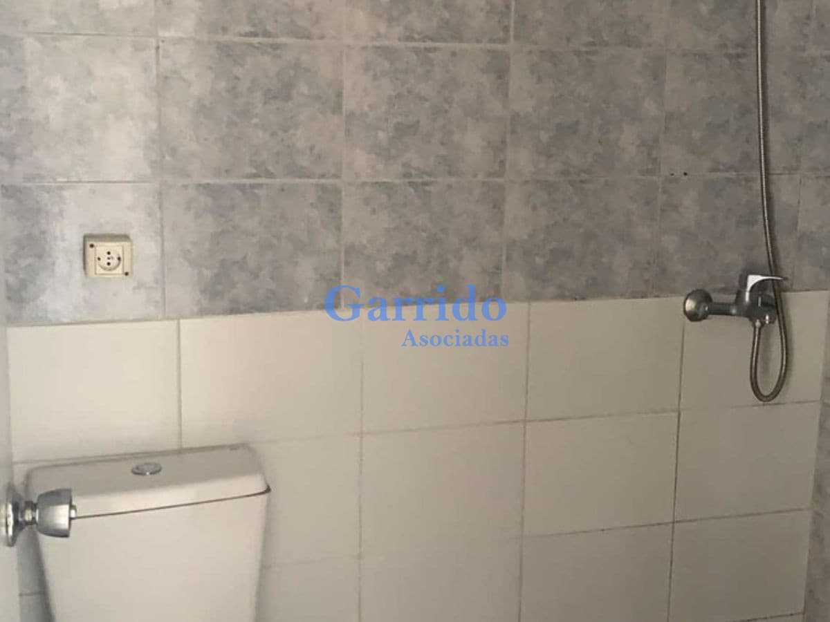 Alquiler Anual !!!apto De Un Dorm 1 Baño.