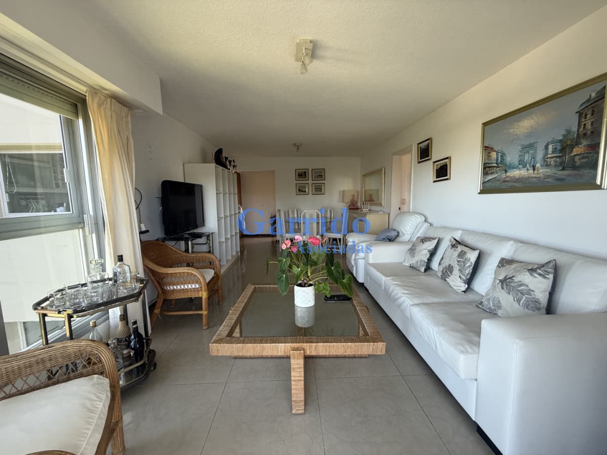 Apartamento Roosevelt 2 dormitorios con vista