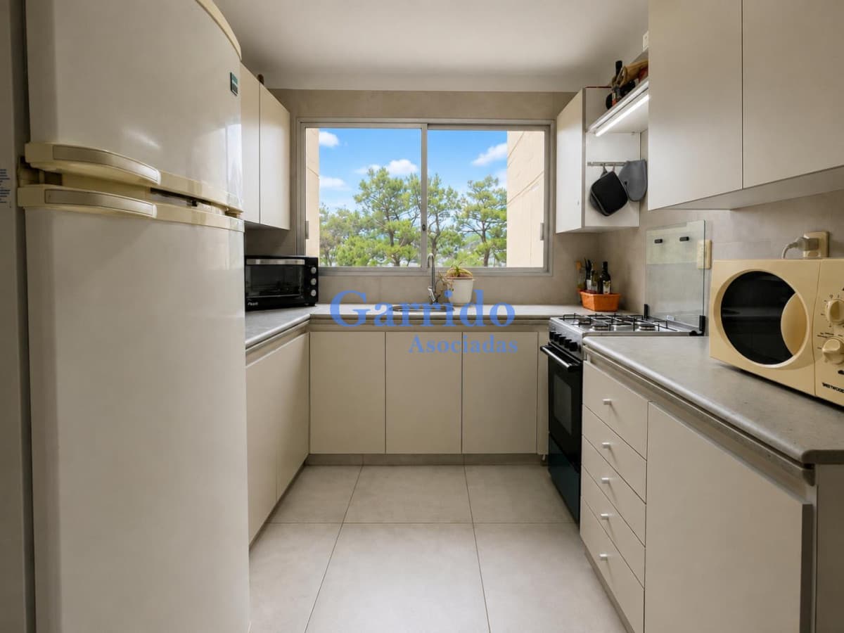 Venta 2 dormitorios Av. Roosevelt
