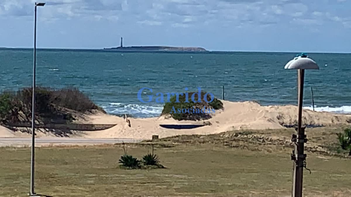 Primera  línea al mar