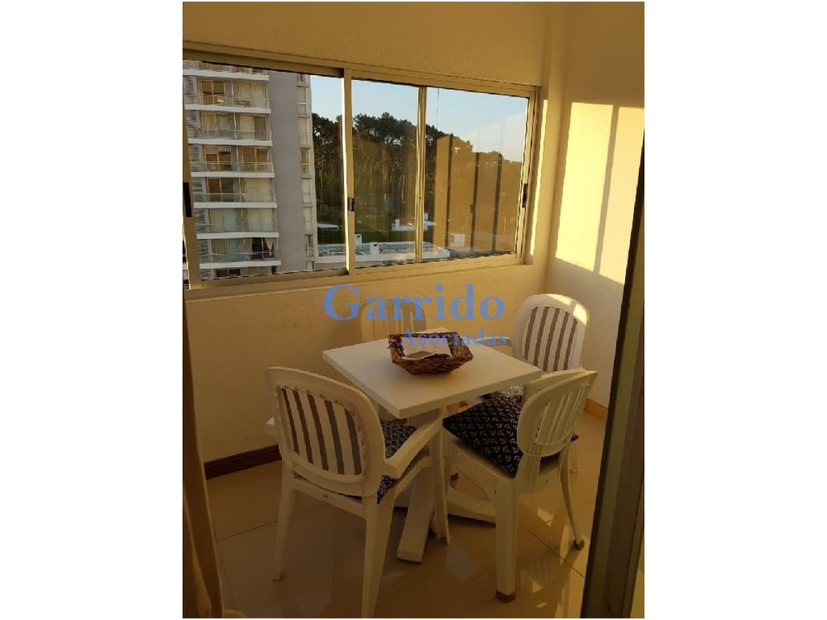 Vendo  2 dorm ,    Av.Roosevelt , reciclado .
