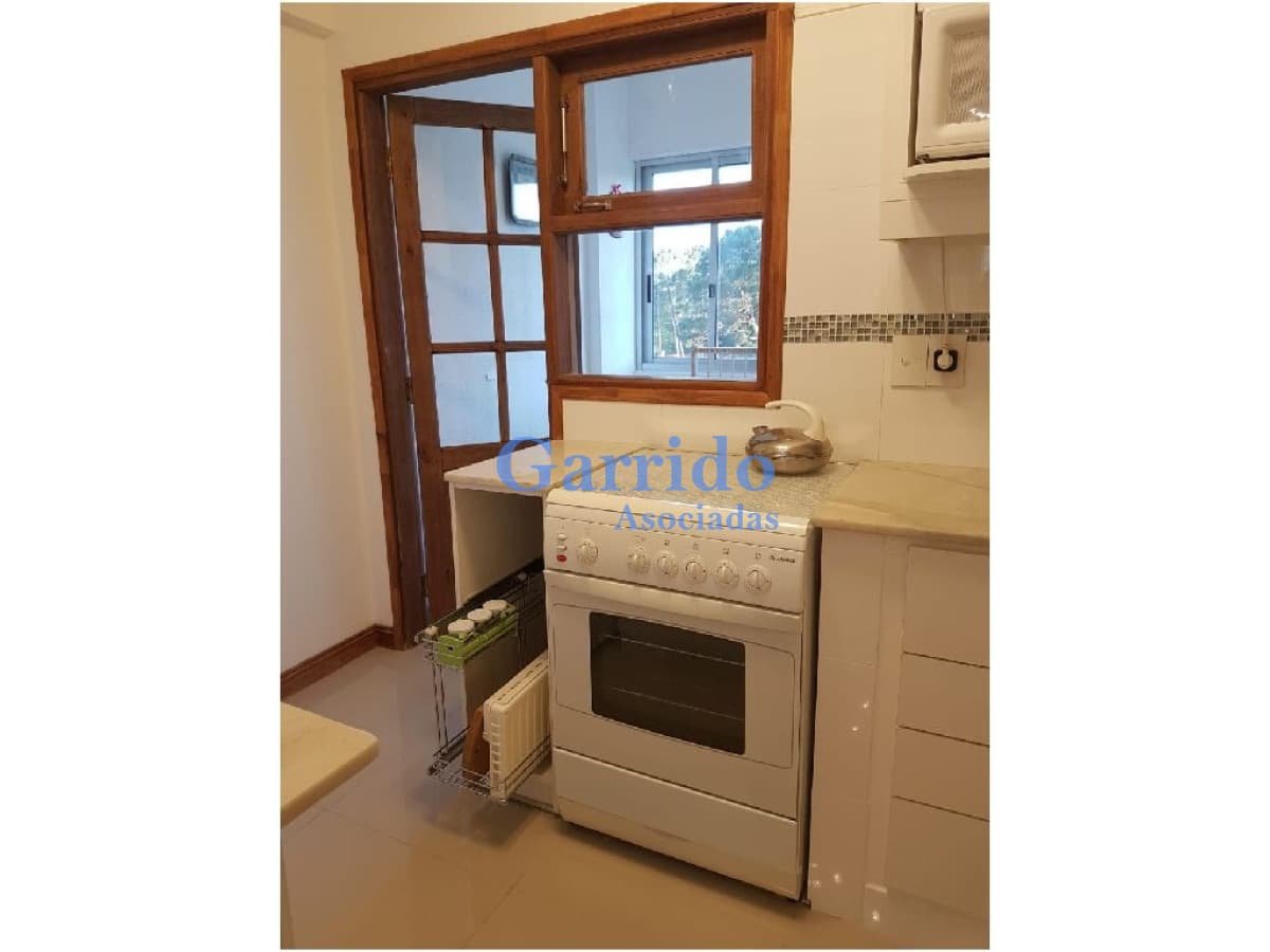 Vendo  2 dorm ,    Av.Roosevelt , reciclado .