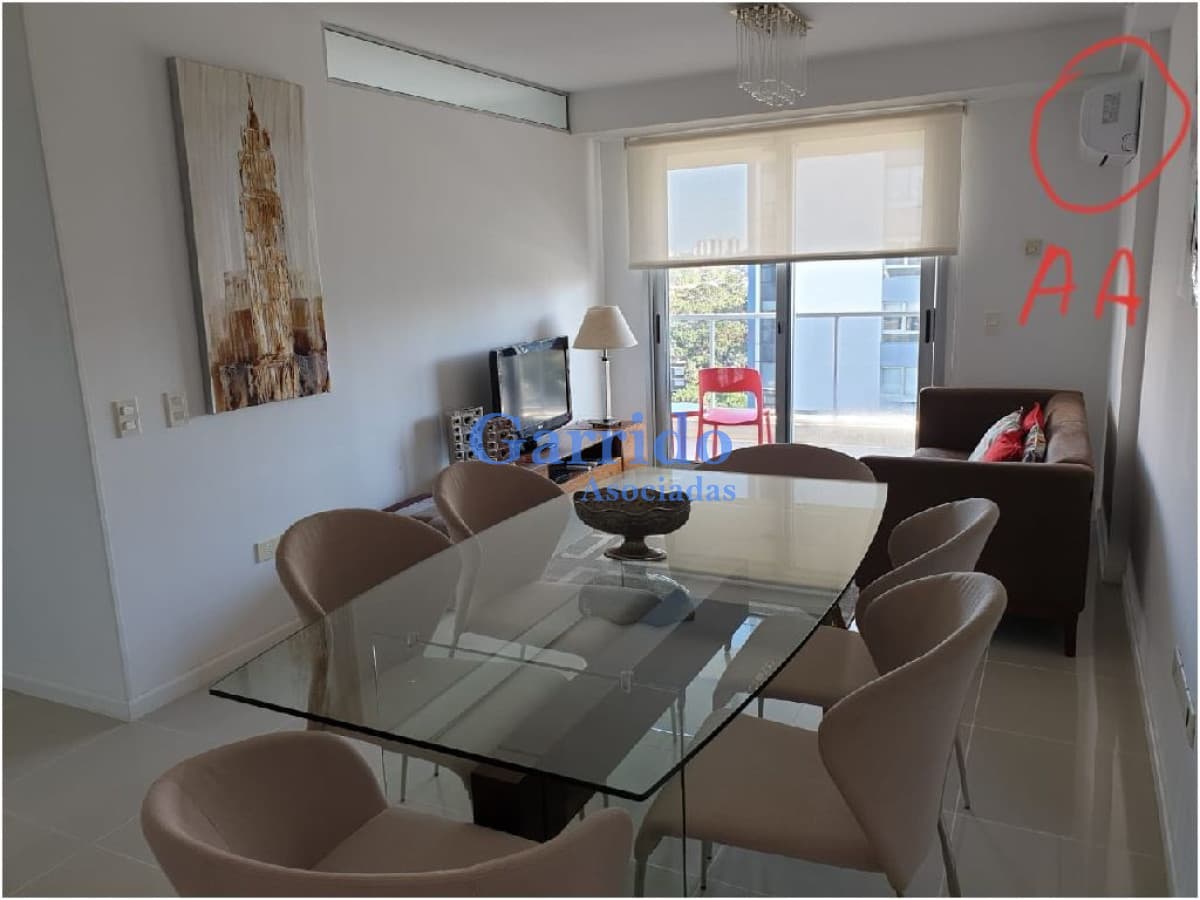 Apartamento en Punta del Este, Brava