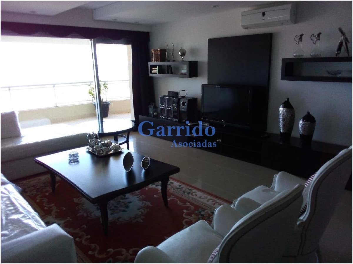 Apartamento en Punta del Este, Brava