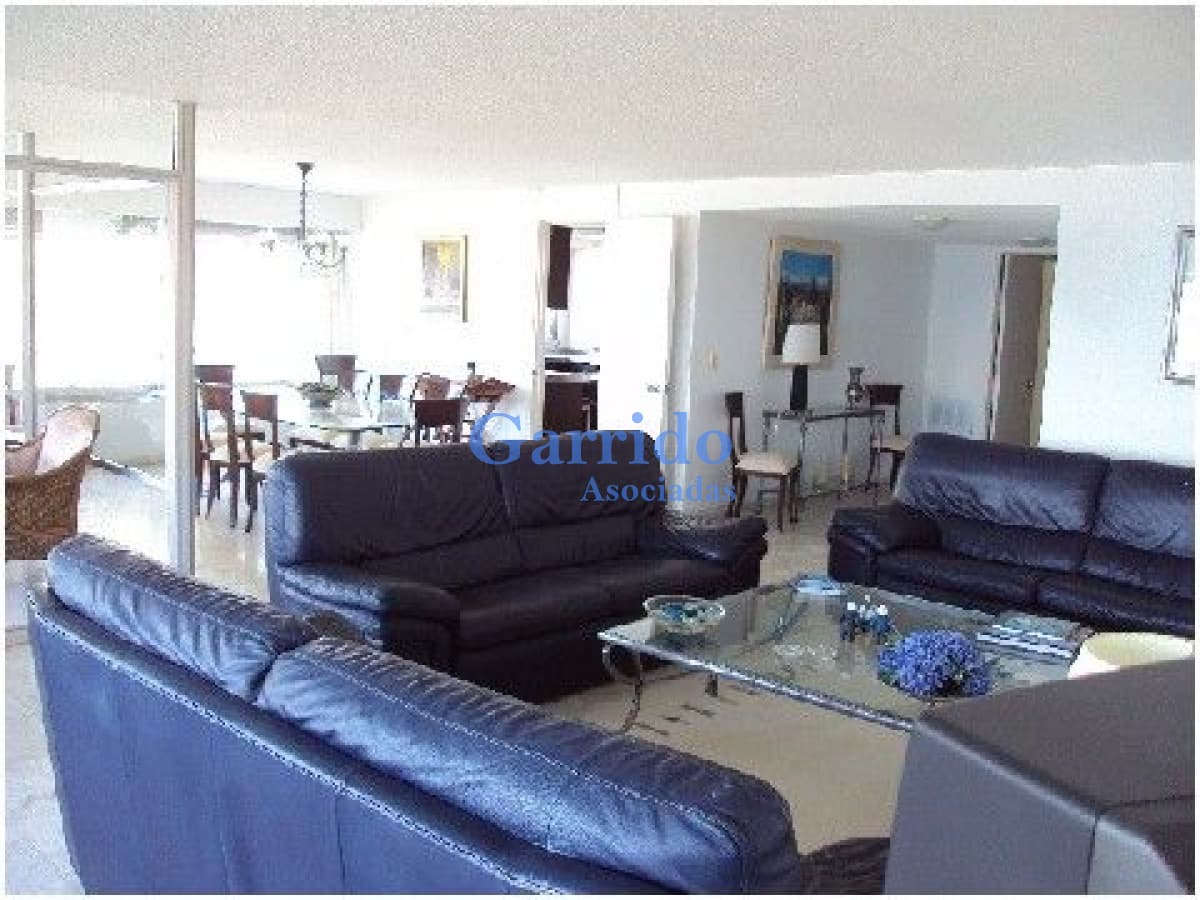 Apartamento en Punta del Este, Brava