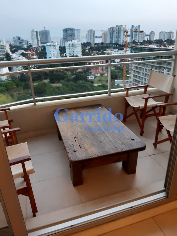 Alquilo apto 1 dorm y medio  todos los servicios