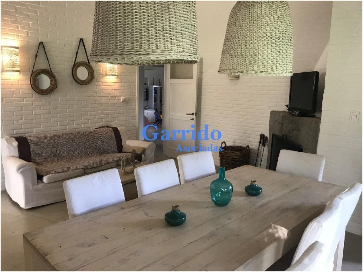 - Ref: 2139