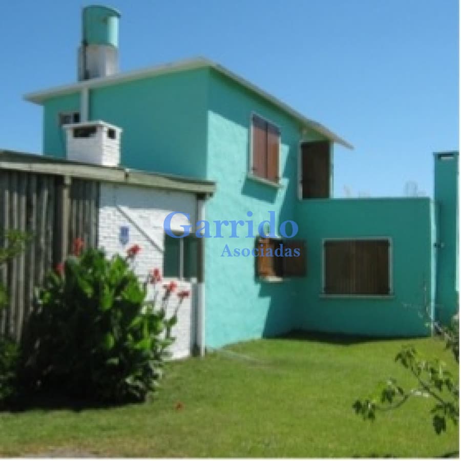 Casa a la venta a pasos del mar