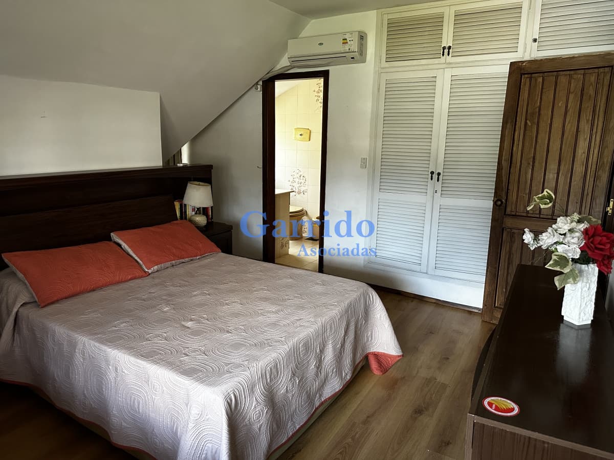 Alquilo Anual y temporada ,chalet , PDA 10 , 4 dorm en suite