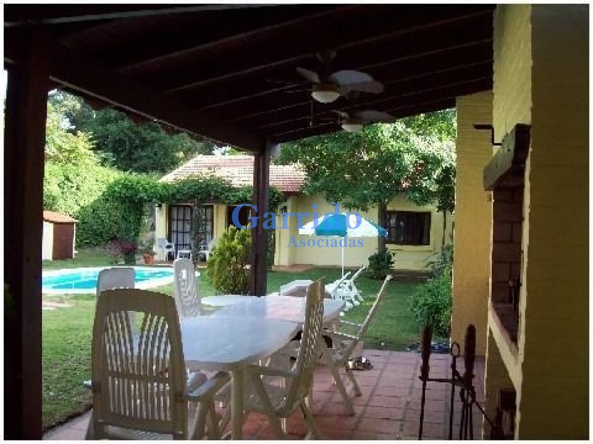 4 Dor 3 Baños, Piscina Climatizada, Parada 18 Mansa, Ref 548