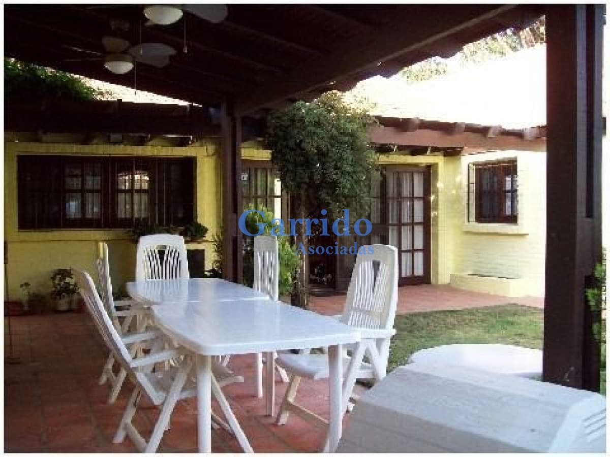4 Dor 3 Baños, Piscina Climatizada, Parada 18 Mansa, Ref 548