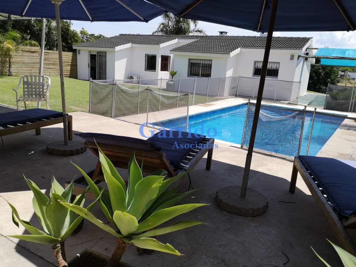 Alquilo anual hermoso chalet , jardines de Córdoba
