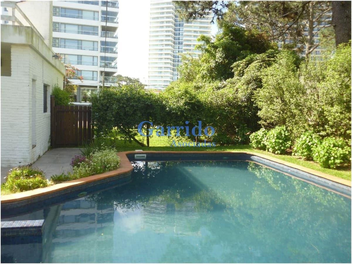 Alquilo Casa a 150 mtrs del mar de la brava