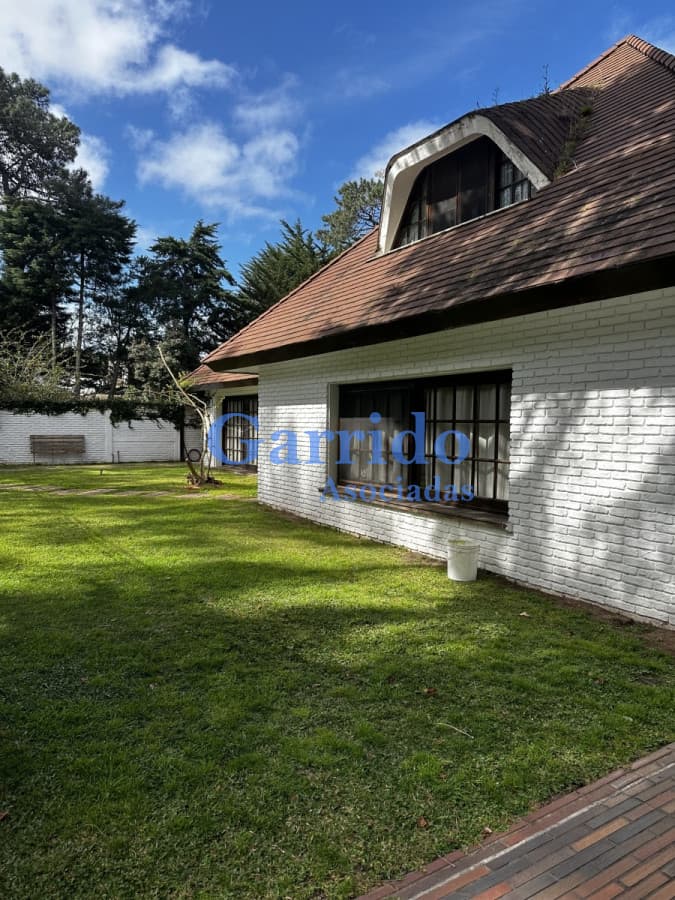 Alquilo Anual y temporada ,chalet , PDA 10 , 4 dorm en suite
