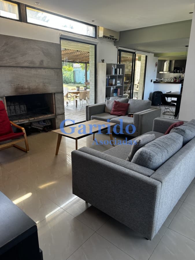 Casa en Punta del Este, Lugano