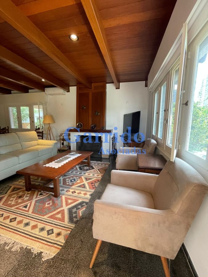 Casa en Punta del Este, Aidy Grill