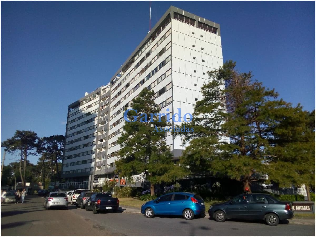 Alquilo temporada ref1056 1 dorm Roosevelt ref 1056