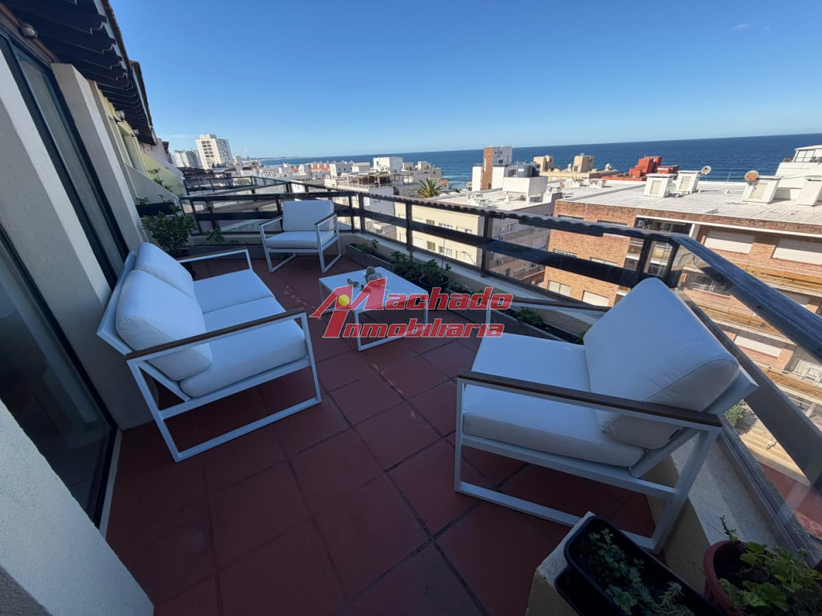 PUNTA DEL ESTE PENINSULA PENT HOUSE 2 DORMITORIOS 2 BAÑOS TERRAZA CON VISTA!!! GARAGE