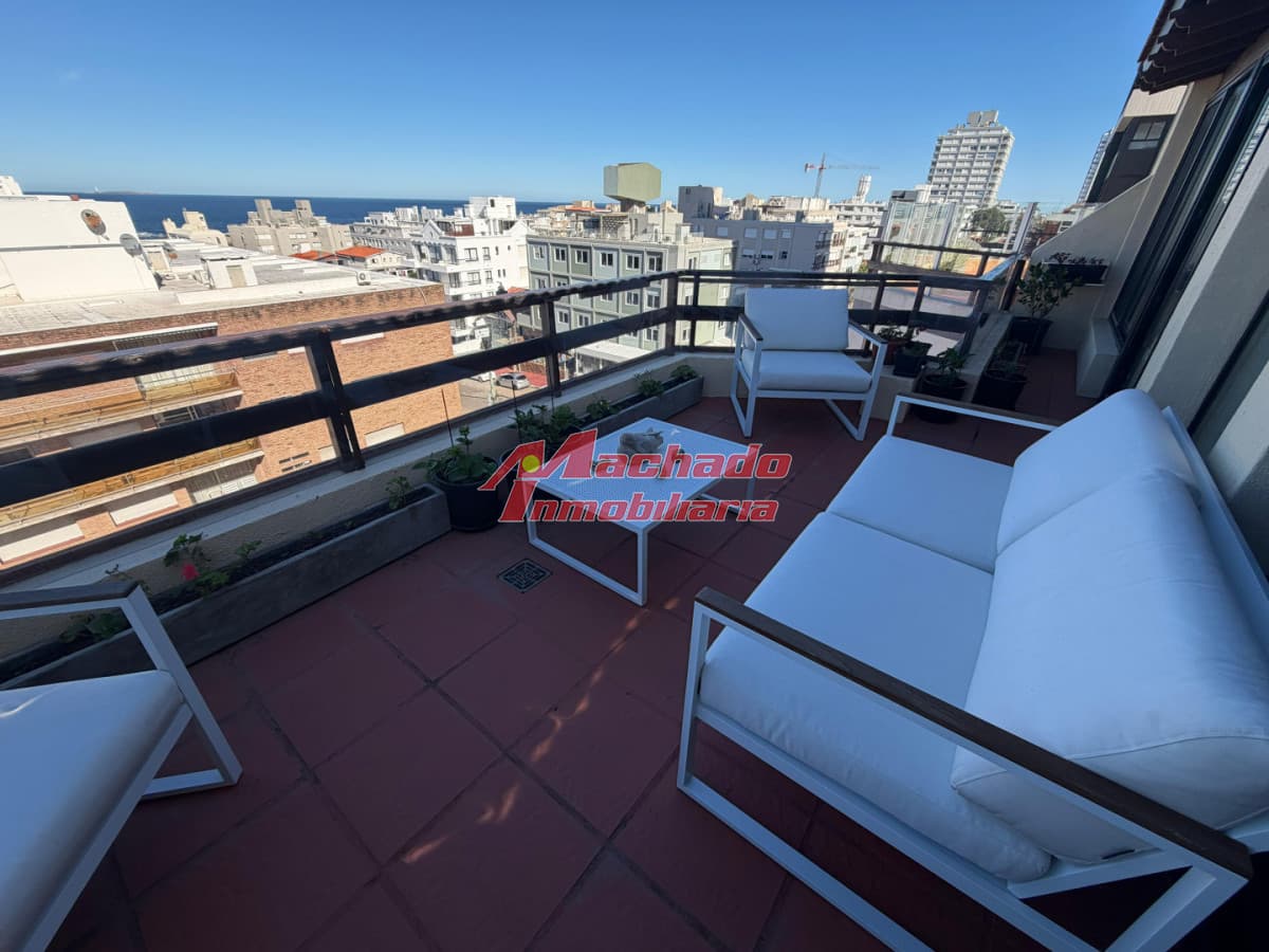 PUNTA DEL ESTE PENINSULA PENT HOUSE 2 DORMITORIOS 2 BAÑOS TERRAZA CON VISTA!!! GARAGE