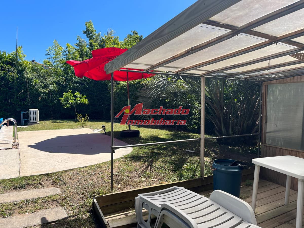 PUNTA DEL ESTE, CANTEGRIL CASA EN VENTA 2 DORMITORIOS Y MEDIO ,PISCINA CLIMATIZADA