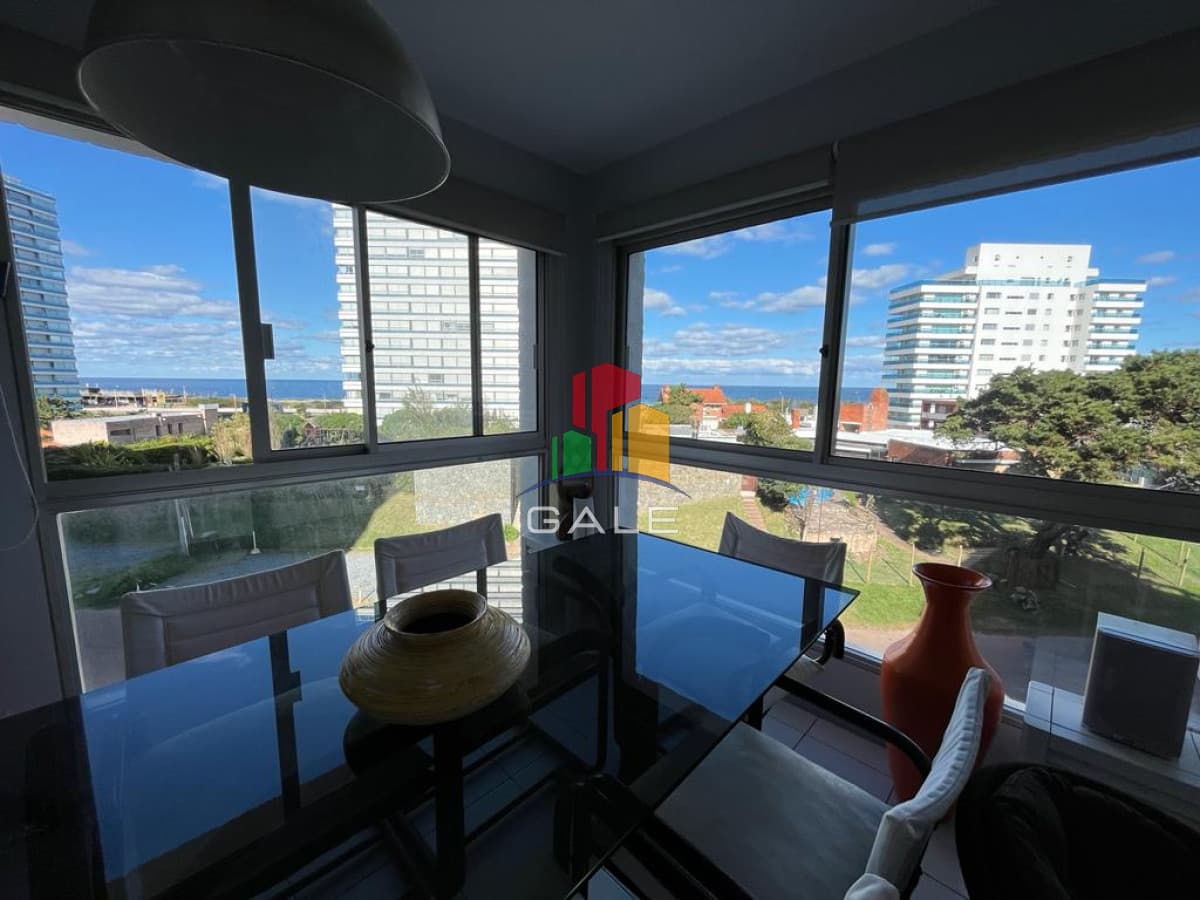Gale Propiedades & Escribanía Apartamento ID.3745 - Apartamento en venta de 2 dormitorios, terraza con vista al mar- Brava, Punta del Este