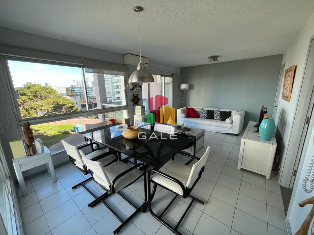 Gale Propiedades & Escribanía Apartamento ID.3745 - Apartamento en venta de 2 dormitorios, terraza con vista al mar- Brava, Punta del Este