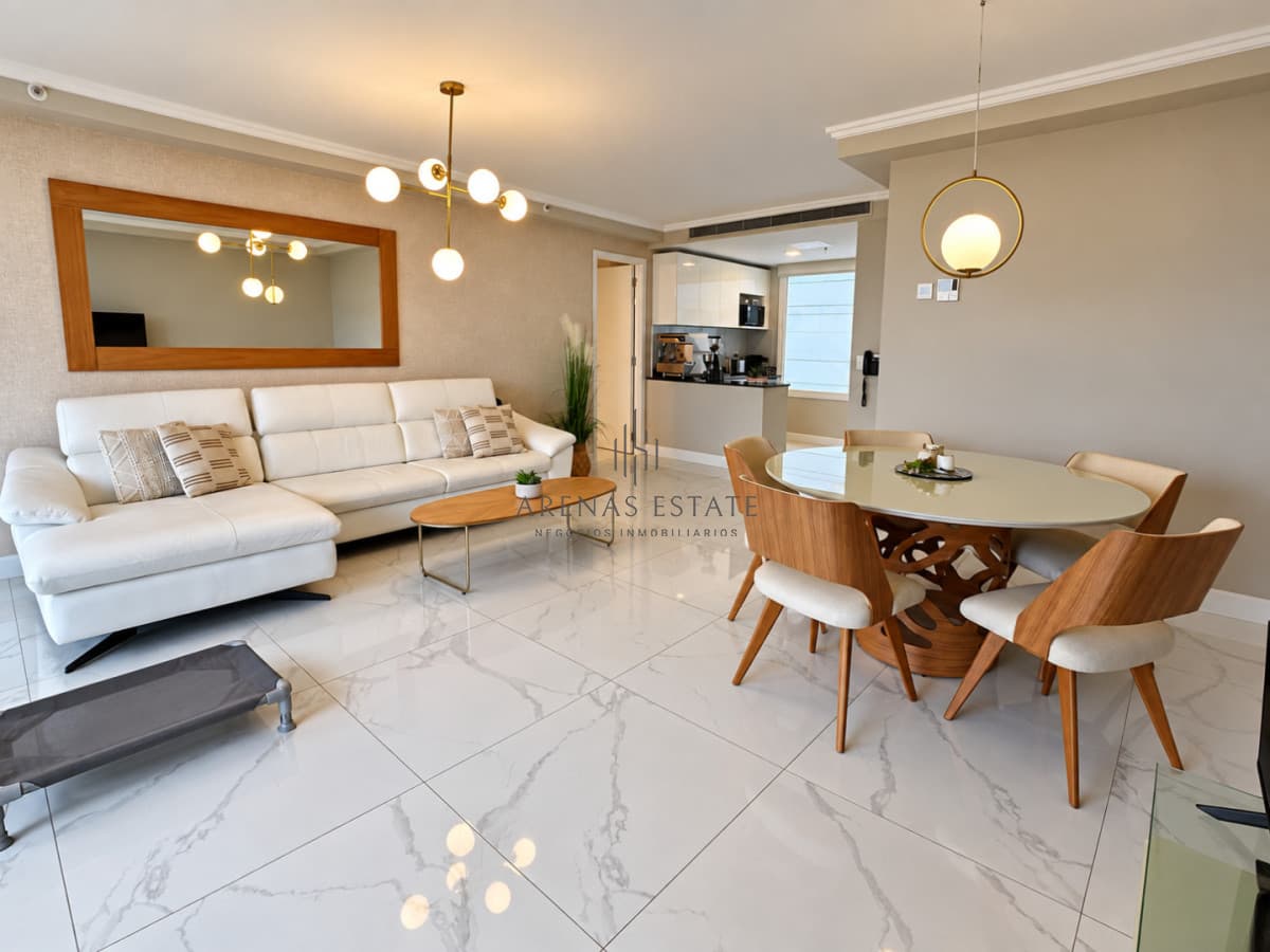 Exclusivo apartamento en primera línea de Playa Mansa