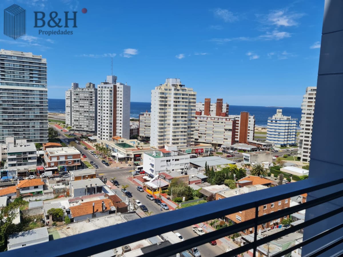 PUNTA DEL ESTE MANSA APTO 3 SUITES BALCON CON PARRILLERO EXCELENTE VISTA Y AMENITIES!