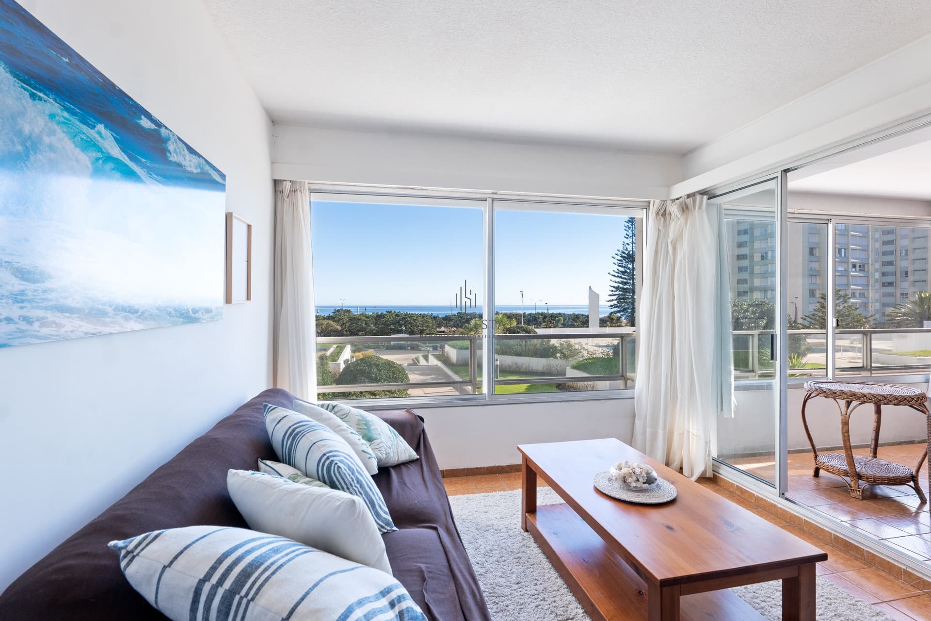 TEMPORADA 2023!! IDEAL 3 PERSONAS!! APARTAMENTO COMPLETO FRENTE AL MAR CON SERVICIO DE PLAYA Y PISCINA CLIMATIZADA!!