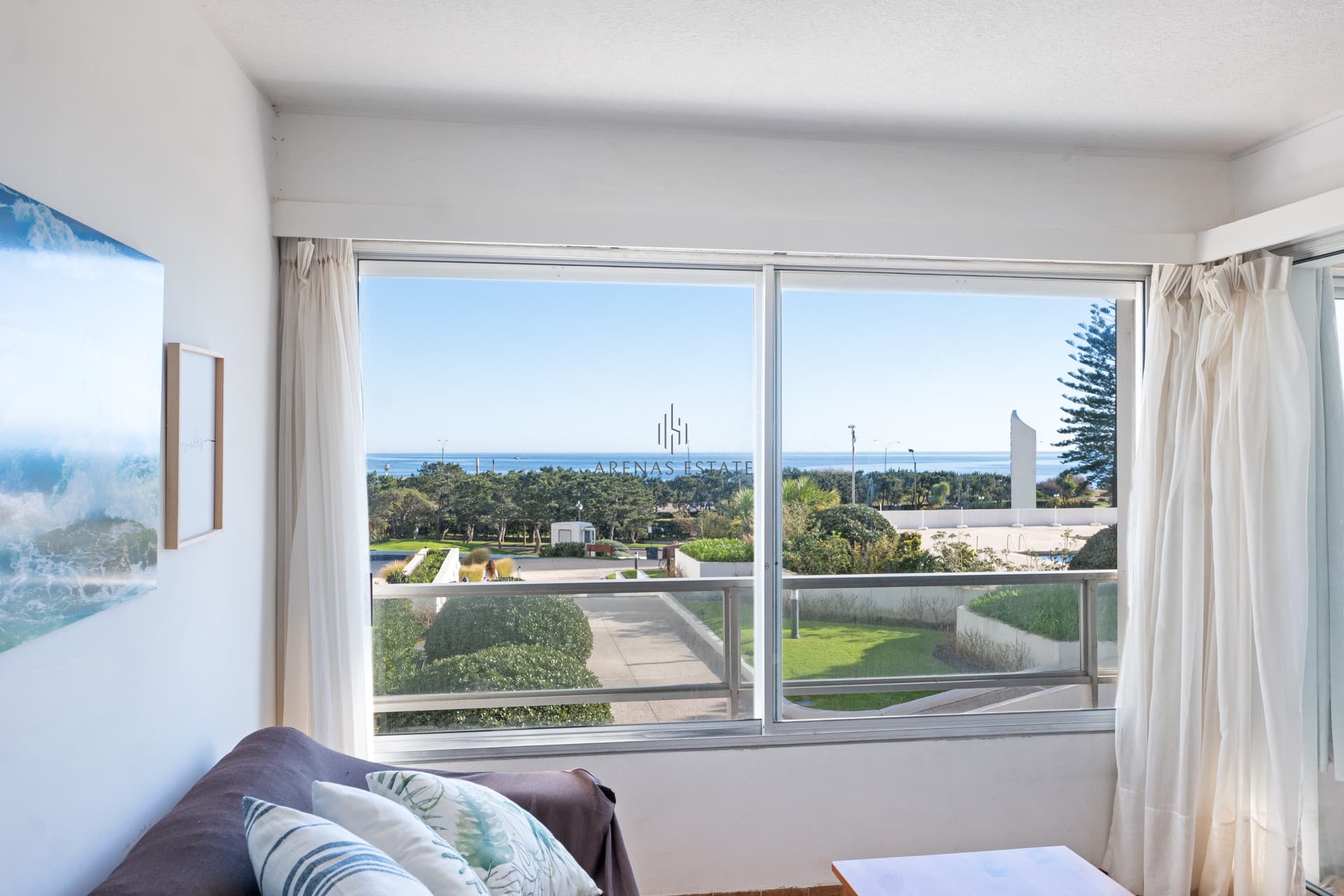 TEMPORADA 2023!! IDEAL 3 PERSONAS!! APARTAMENTO COMPLETO FRENTE AL MAR CON SERVICIO DE PLAYA Y PISCINA CLIMATIZADA!!