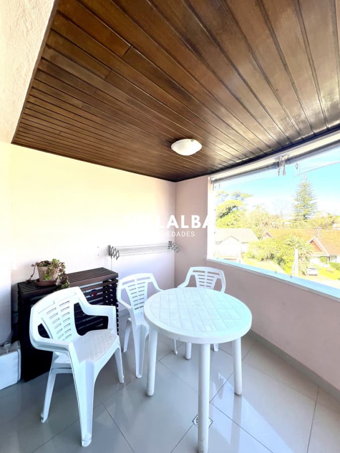 se vende Apartamento reciclado en playa Mansa - Punta del Este