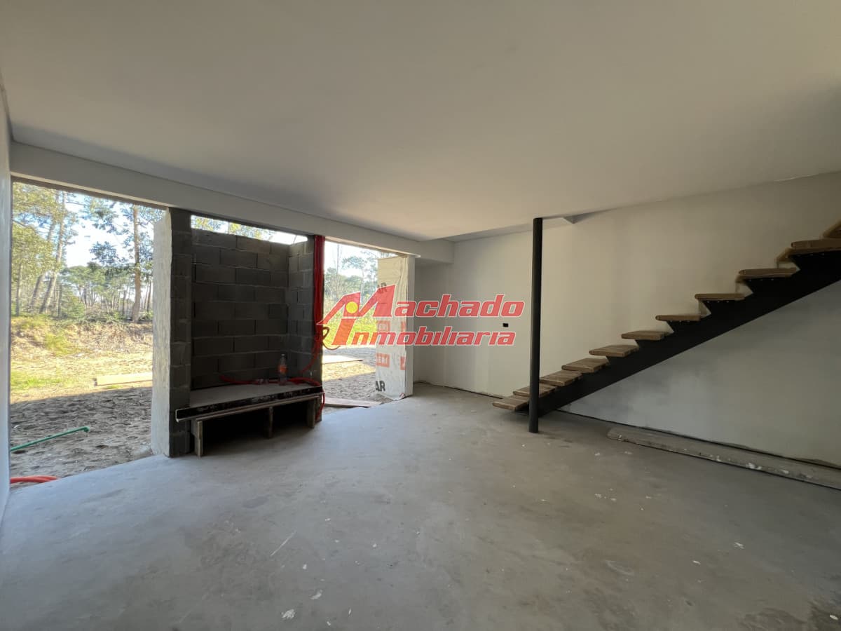 Casa a estrenar en Pinares, proyecto en obra, precio lanzamiento. Punta del Este