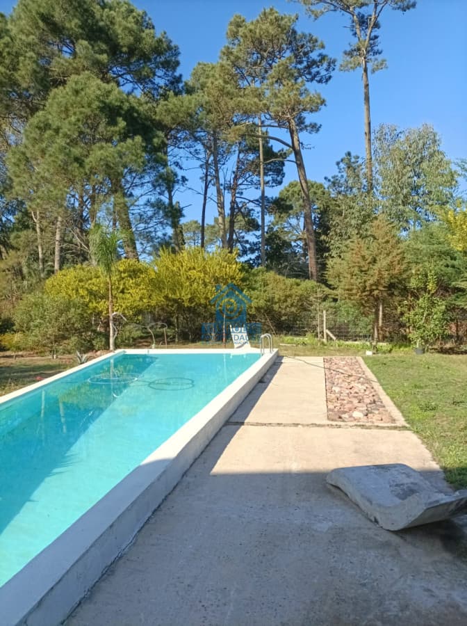 Alquiler de temporada, casa de 3 dormitorios con piscina y barbacoa abierta.  -