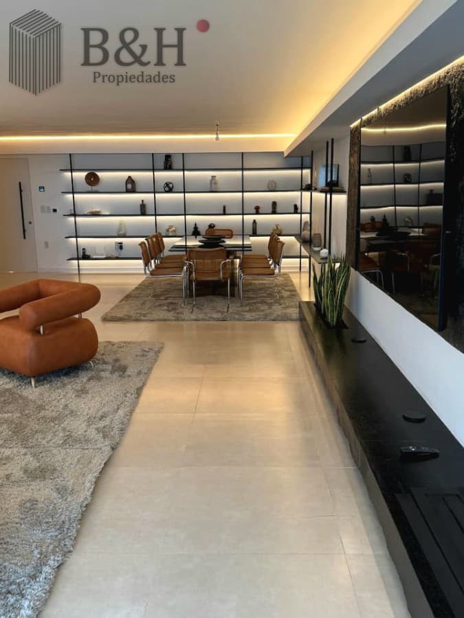 Amplio apartamento en Primera línea de playa brava. PUNTA del Este. Alquiler de verano