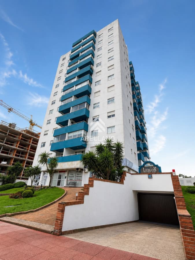 Apartamento ID.5335 - 3 dormitorios, vista al mar
