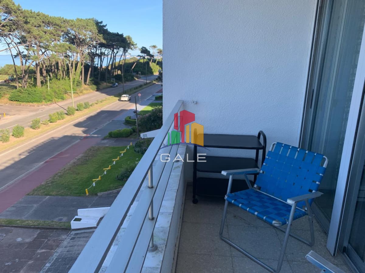 ALQUILER TEMPORAL DE APARTAMENTO EN EDIFICIO BRISAS DEL ESTE  -
