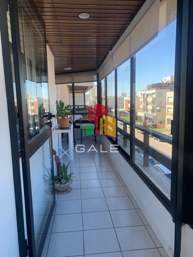 apartamento en edificio coral gables  -