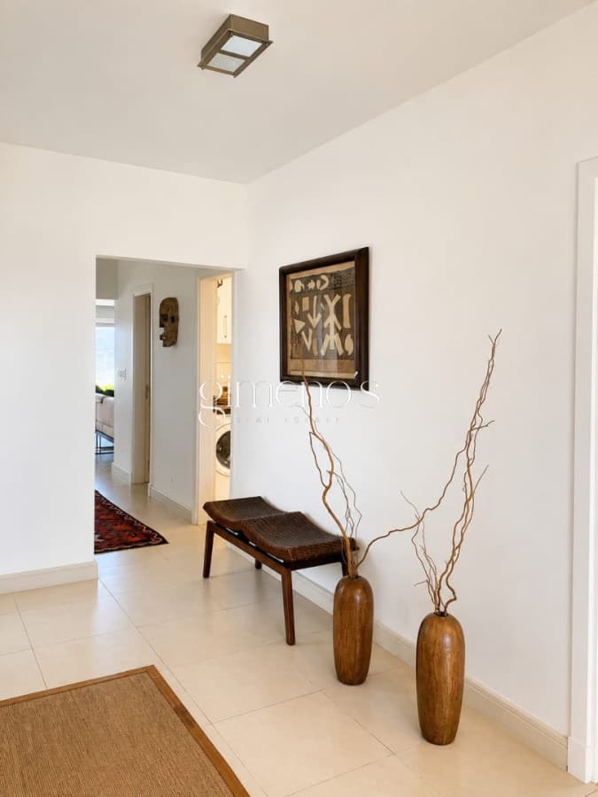 GRAN CASA EN VENTA, PRIMERA LÍNEA
