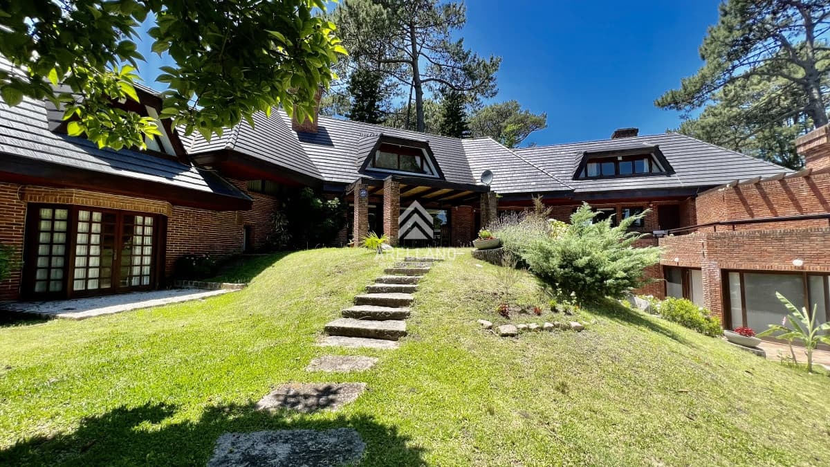 Casa ID.6966 - Casa punta del este playa mansa con piscina