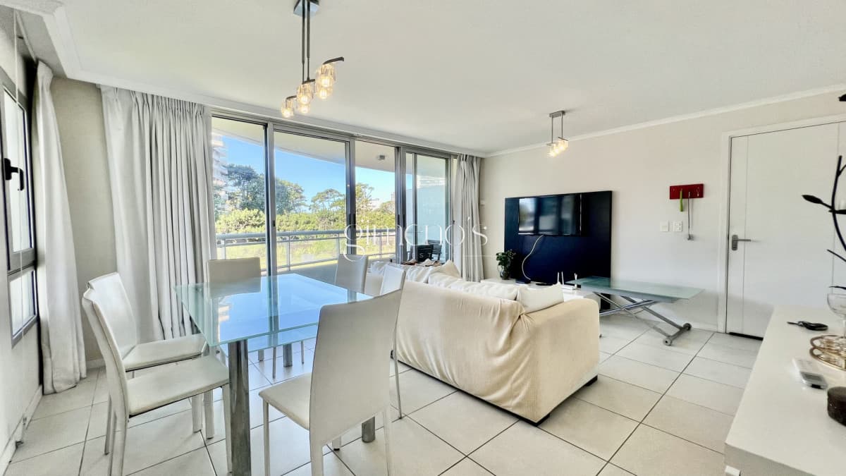 Apartamento en Venta 2 Dormitorios - Playa Brava - Roosevelt