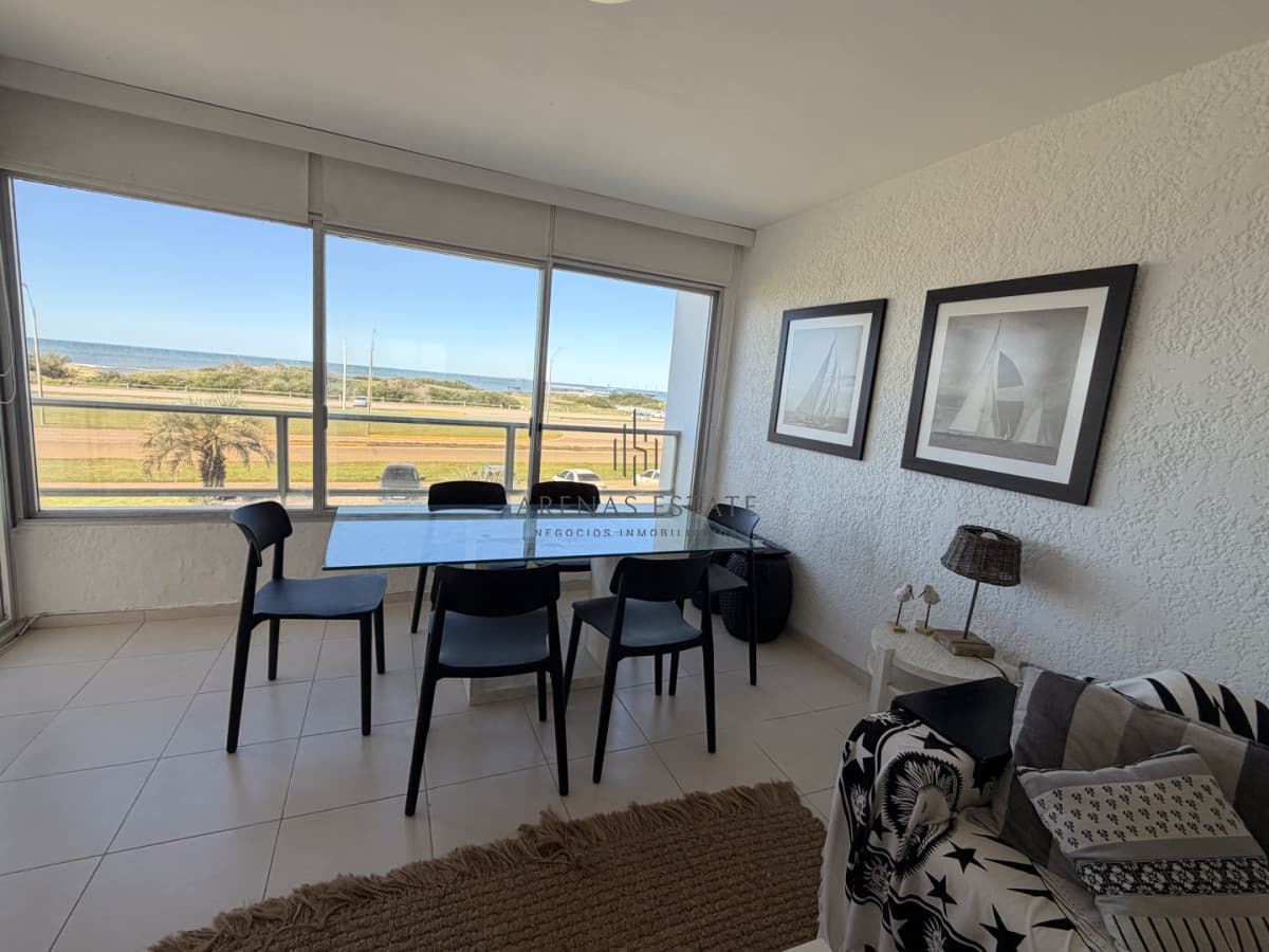 Apartamento ID.4480 - Apartamento de dos dormitorios más dependencia en primera linea de la Brava