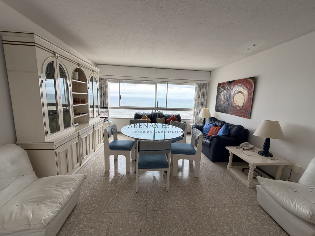 Apartamento ID.4302 - Apartamento de 3 dormitorios en venta en Punta del Esre