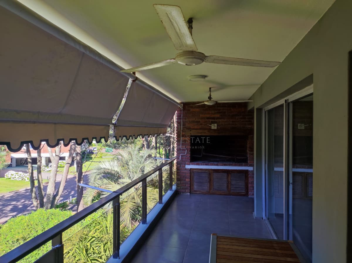 Apartamento ID.3833 - Apartamento de 4 dormitorios en Complejo Green Leaves, Punta del Este