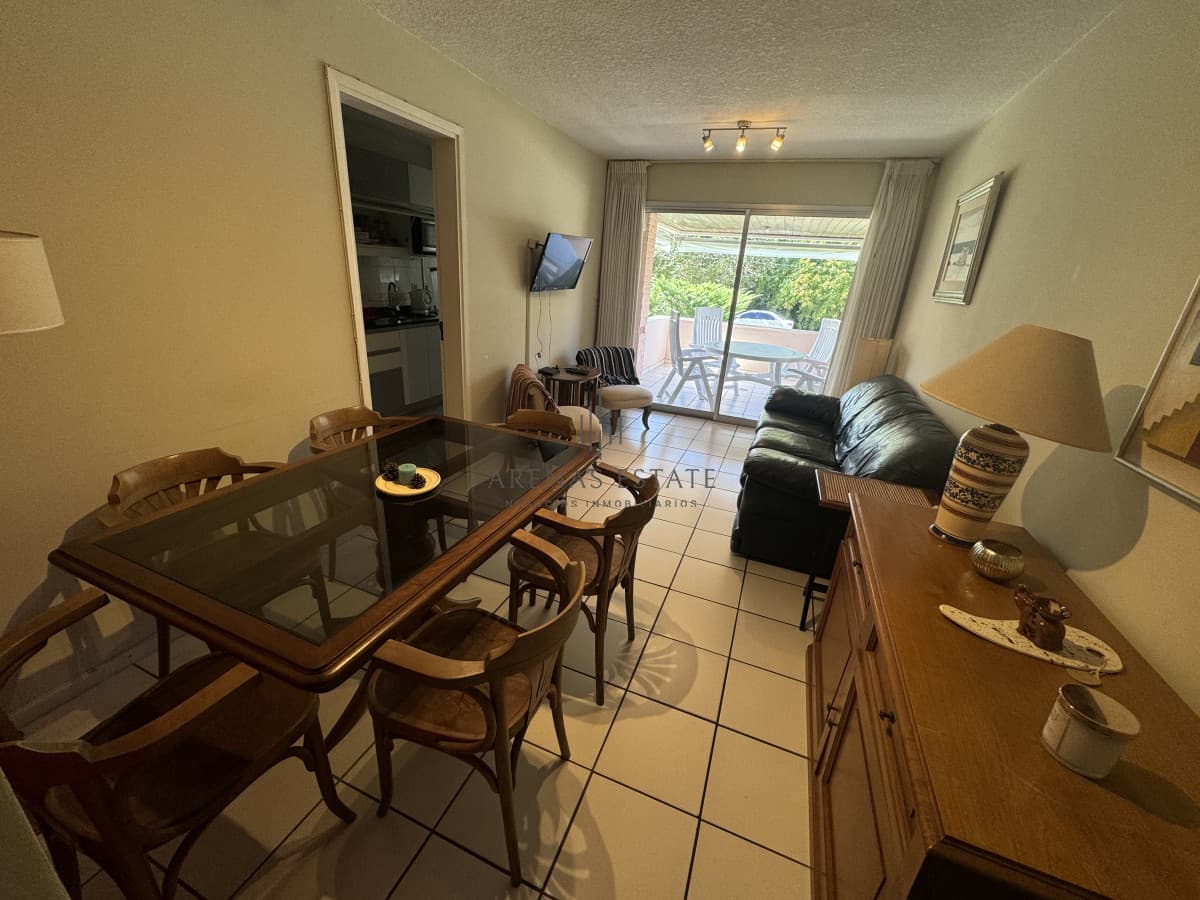 Apartamento ID.3606 - Apartamento de dos dormitorios a pasos de playa Mansa