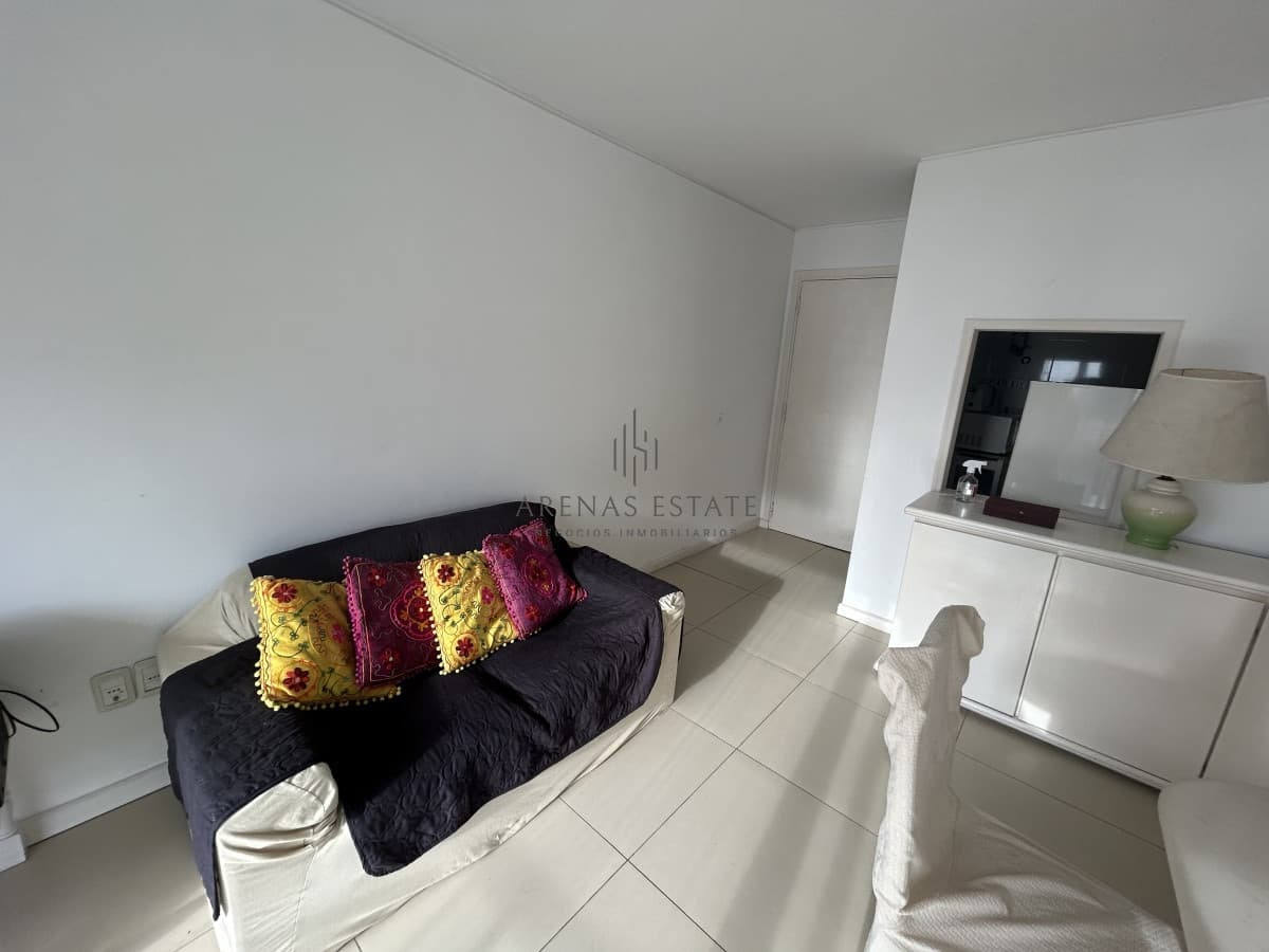 Apartamento ID.2630 - Apartamento de 2 dormitorios en venta en Punta del Este
